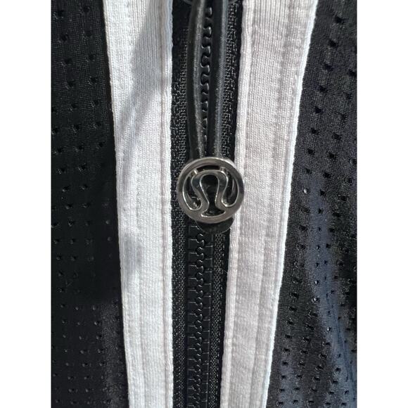 Lululemon Jacket Women's 10 Reversible Find Your Bliss Zip Black Heat Wave Mesh - Picture 9 of 10